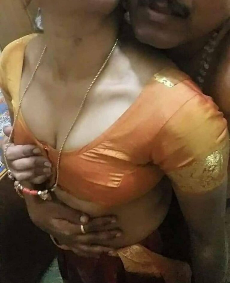 20210216_213527.jpg முழு டிரஷையும் கழட்டி போட்டுட்டு வாடி தேவடியா அம்மா புண்டை!
