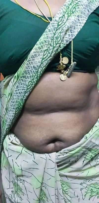 20210429_234326.jpg தங்கச்சி புண்டைய விரிச்சுவச்சு என்னோட சுன்னிய மெதுவா உள்ள விட்டேன்