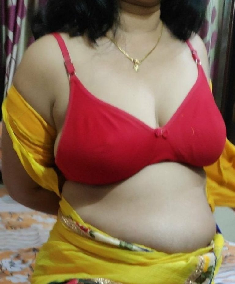 20211007_222806.jpg என்ன அவசரம், என்னைய தானே கல்யாணம் பண்ணிக்கப் போற? அப்புறம் என்னடா ஏறி குத்துடா